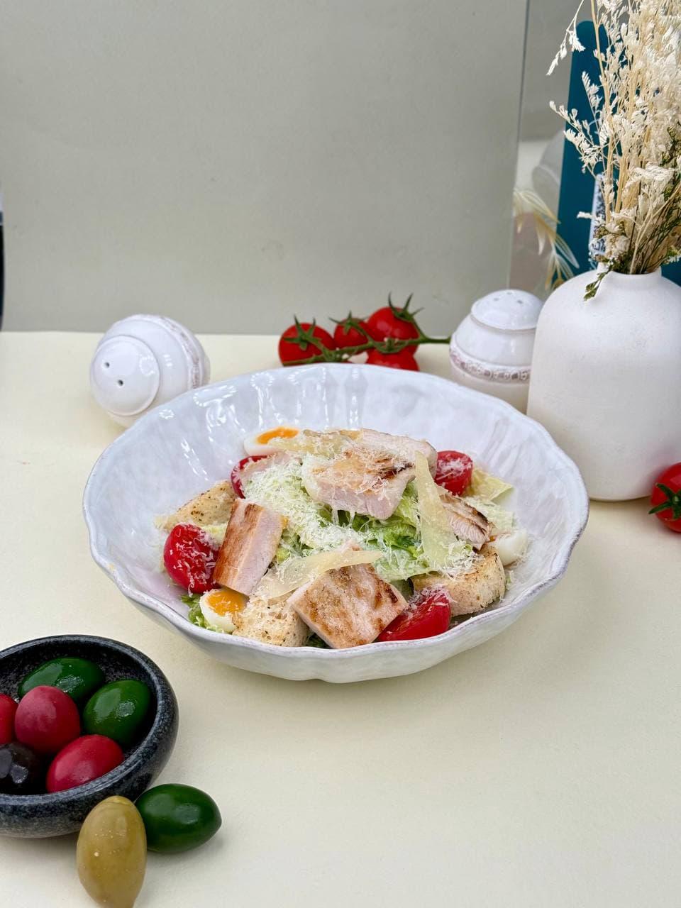 Салат цезарь