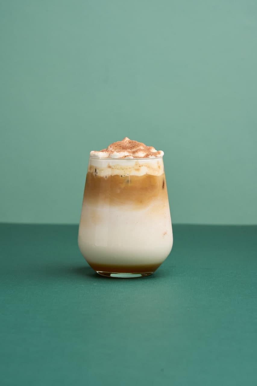 Muzlatilgan latte tiramisu